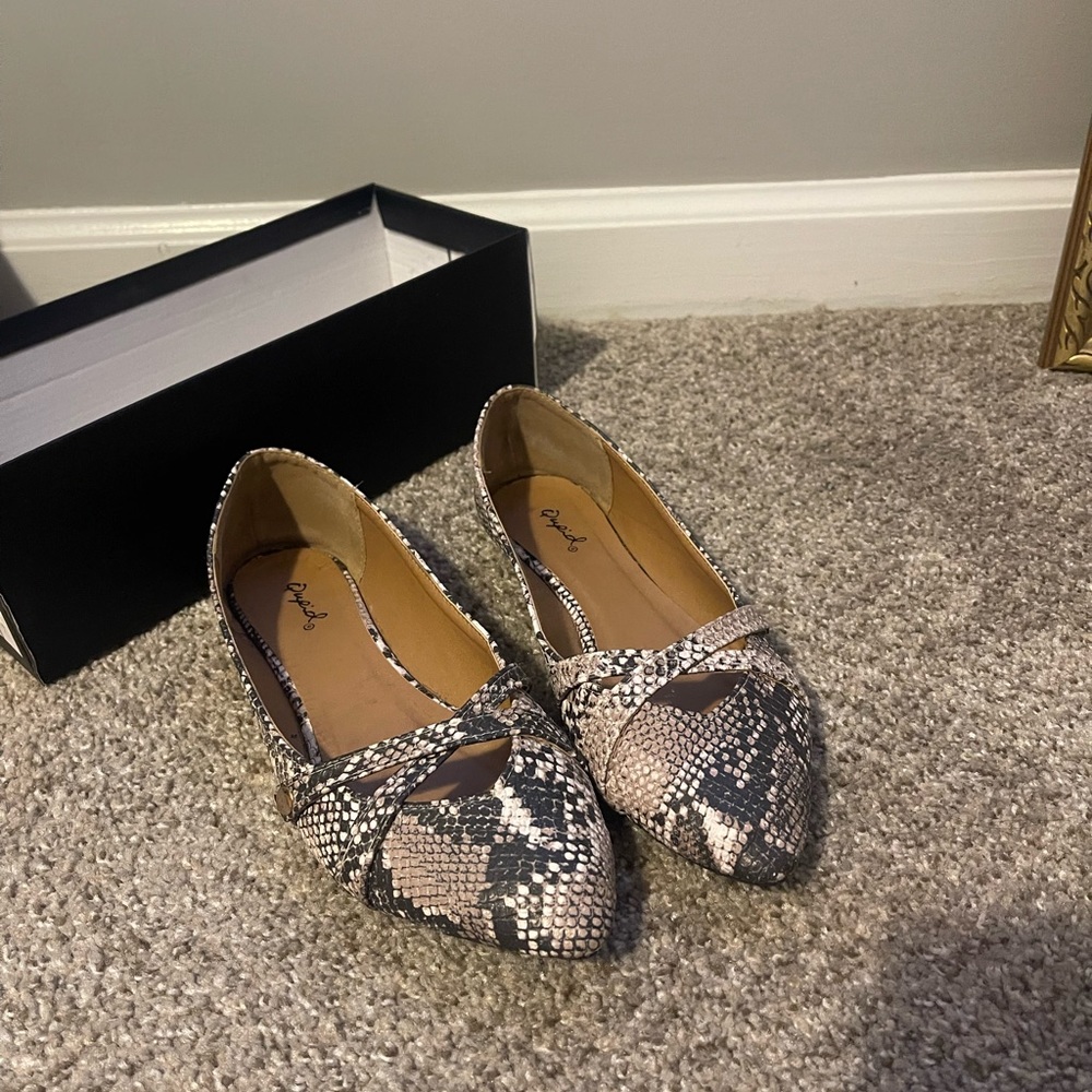 Lulus, size 7.5 - Picture 2 of 3
